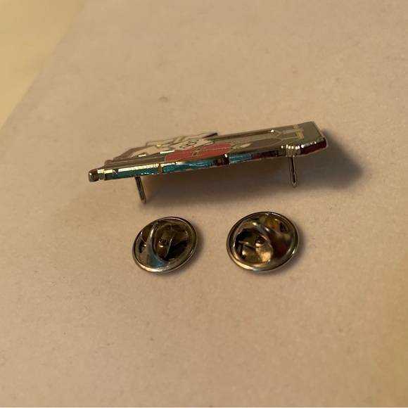 ⭐️FWP Olympic Commemorative Pin -London 2012 - Royal Guard —see FWP offer below - Picture 3 of 6